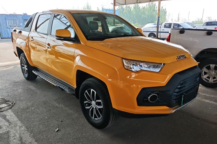 Used JMC Yuhu EV 2022 4x2 LX JX1032PSEF5BEV Front Right 45 Deg