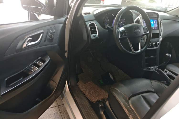 Used JMC Baodian 2020 2.5T Diesel Two-Wheel Drive Comfort Edition Long Wheelbase JX4D25A6L