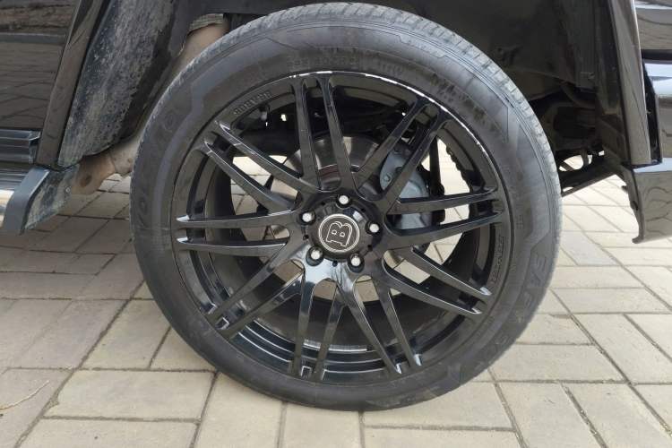 Used Mercedes-Benz G-Class 2013 G 500 Right Front Wheel Hub