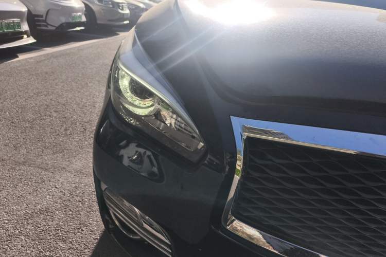 Used Infiniti Q70 2017 Q70L 2.5L Enjoyment Edition Right Front Headlight