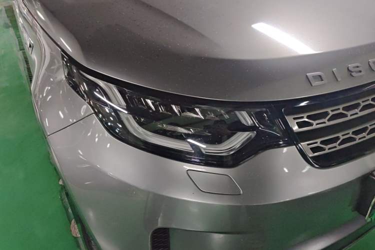 Used Land Rover Discovery 2017 3.0 SC V6 SE Right Front Headlight