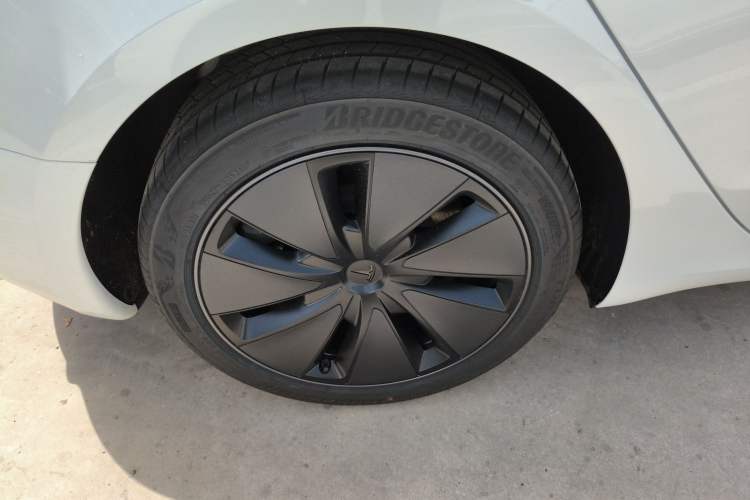 Used Tesla Model 3 2025 Model Revised Rear-Wheel-Drive Version
