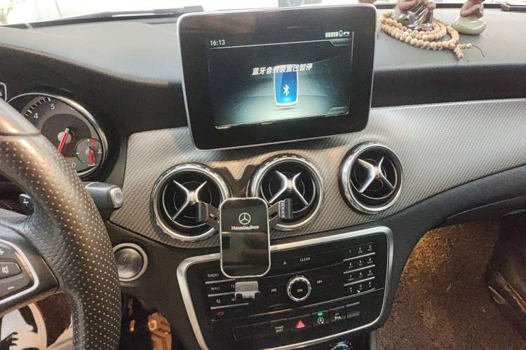 Used Mercedes-Benz GLA 2016 GLA 200 Sport Edition Audio And AC Panel