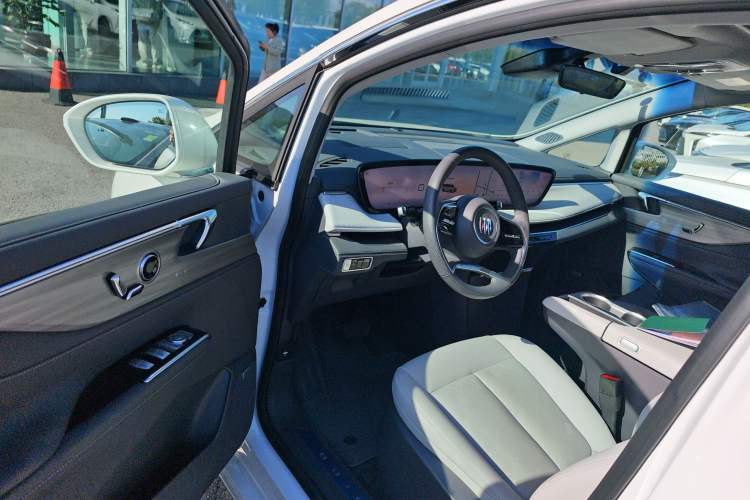 Used Buick GL8 2025 Lu Zun Deluxe Edition