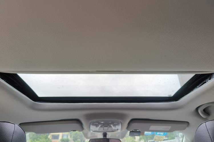 Used GAC Trumpchi GS4 2015 200T Manual Luxury Edition Headliner