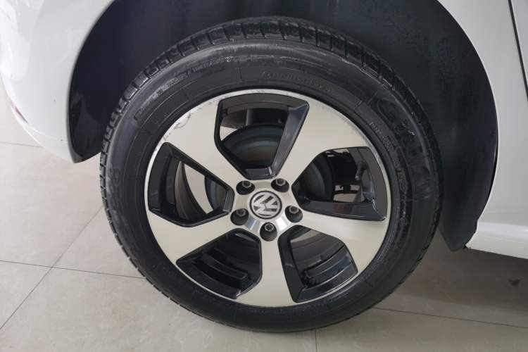 Used Volkswagen Polo 2018 1.5L Automatic Enjoyment Model Right Rear Wheel Hub