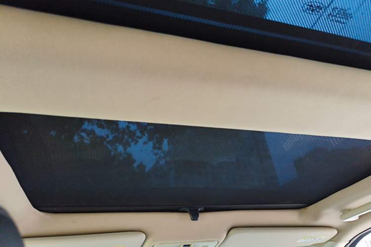 Used Land Rover Freelander 2 2011 3.2L i6 HSE Gasoline Edition Headliner