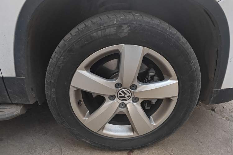 Used Volkswagen Tiguan 2012 1.8TSI Automatic Two-Wheel Drive Zhaoshi Edition