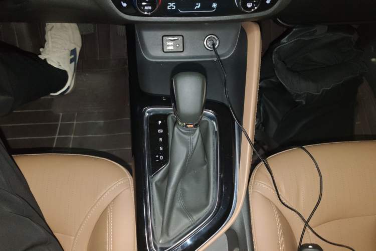 Used Buick GL6 2021 323T Mild Hybrid Connect Luxury Model Gear Lever