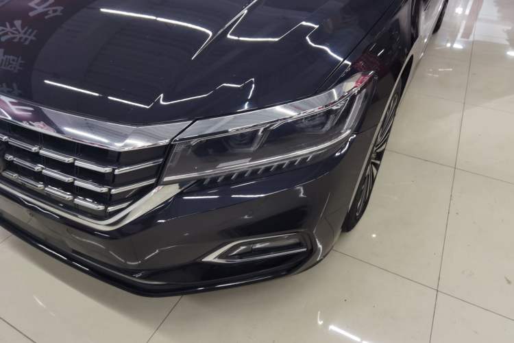 Used Volkswagen Passat 2019 330TSI Luxury Edition China VI Standard