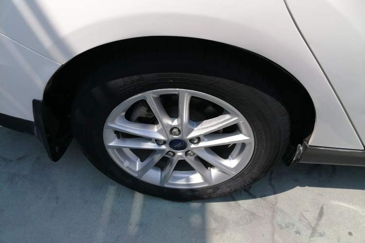 Used Ford Focus 2018 Sedan Classic 1.6L Automatic Trendy SmartDrive Edition