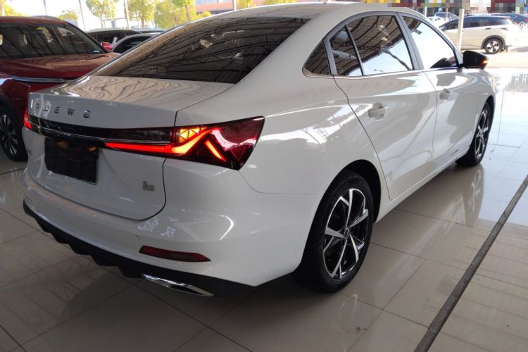Used Roewe i5 2023 1.5L CVT Luxury Edition
