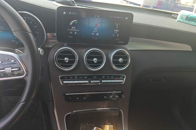 Used Mercedes-Benz GLC 2020 GLC 260 L 4MATIC Luxury Model Audio And AC Panel