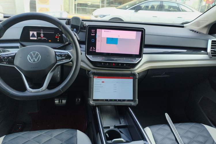 Used Volkswagen ID.6 CROZZ 2021 Long-Range PRO Edition Audio And AC Panel