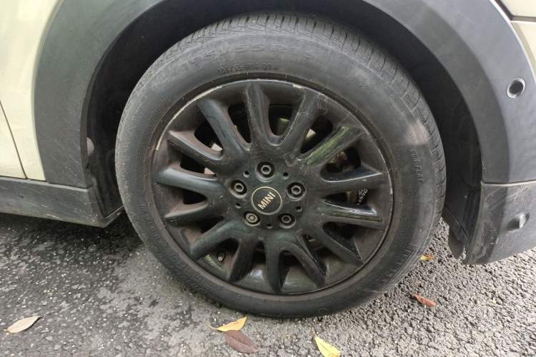 Used MINI 2019 1.5T COOPER Classic Edition Five-Door Version Right Front Wheel Hub