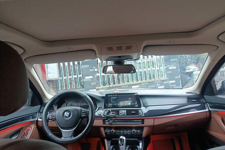 Used BMW 5 Series 2017 520Li Elegant Edition
