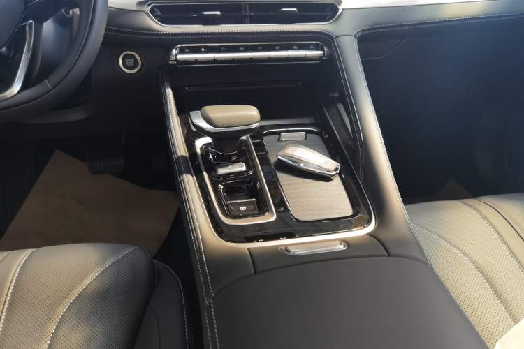 Used Geely Auto Preface 2026 Model Oriental Yao 1.5TD Fuyao Edition
