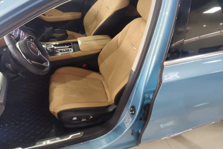 Used Hongqi H5 2023 2.0T Automatic Smart Connect Flagship Edition
