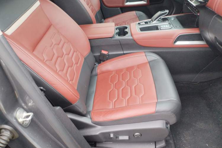 Used Citroen C5 AIRCROSS New Energy 2020 1.6T Four-Wheel Drive Plug-in Hybrid Luxury Model Right Front Seat