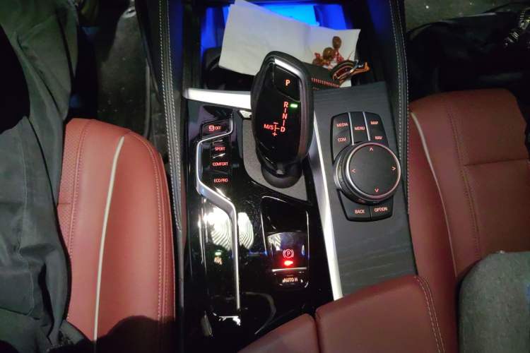 Used BMW 5 Series 2021 Facelifted 530Li Leading Edition M Sport Package Gear Lever