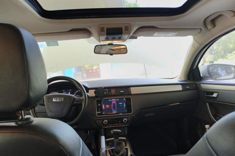 Used Qoros 3 2016 Sedan 1.6L Automatic Zhiyue Model
