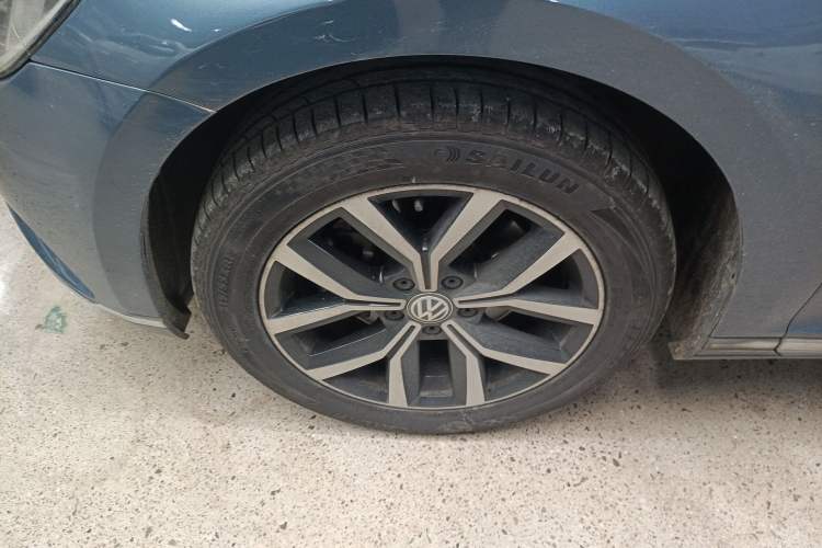 Used Volkswagen Variant 2018 380TSI Two-Wheel Drive Comfort Edition
