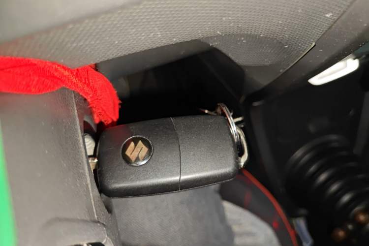 Used Suzuki Wagon R X5 2013 Revised Version 1.4L VVT Cruise Edition Vehicle Key