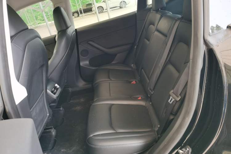 Used Tesla Model Y 2022 Rear-Wheel-Drive Version
