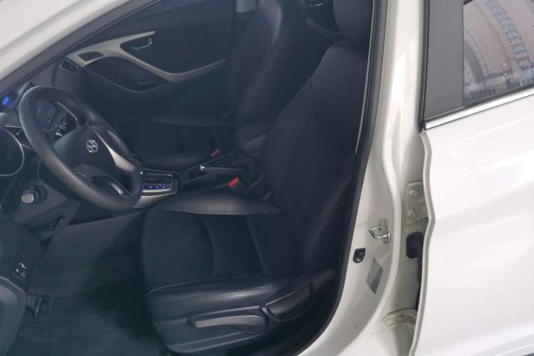 Used Hyundai Elantra (5th Generation / Langdong) 2012 1.6L Automatic Leading Model Left Front Seat