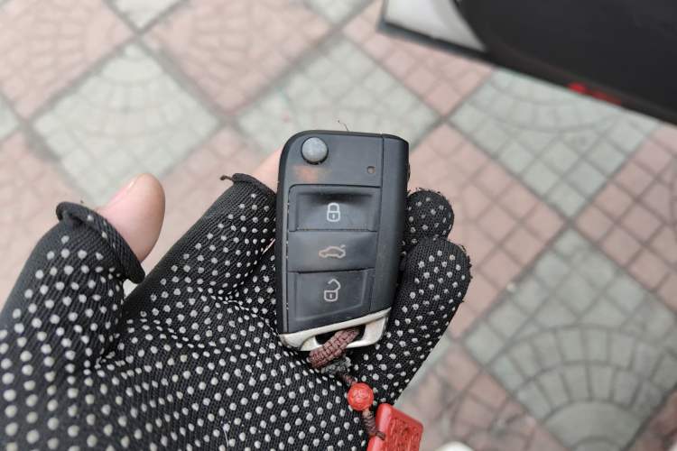 Used Volkswagen Tiguan L 2019 Revised 330TSI Automatic Two-Wheel Drive Smart & Luxury Edition China VI Standard