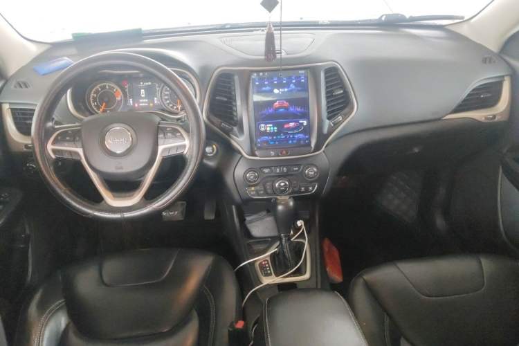 Used Jeep Cherokee 2016 2.4L Leading Edition
