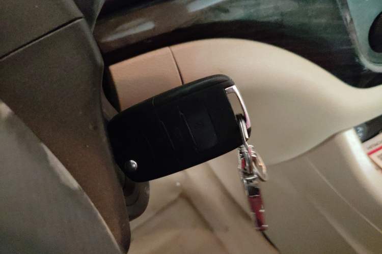 Used Baojun 730 2014 1.5L manual luxury trim 7 seats
