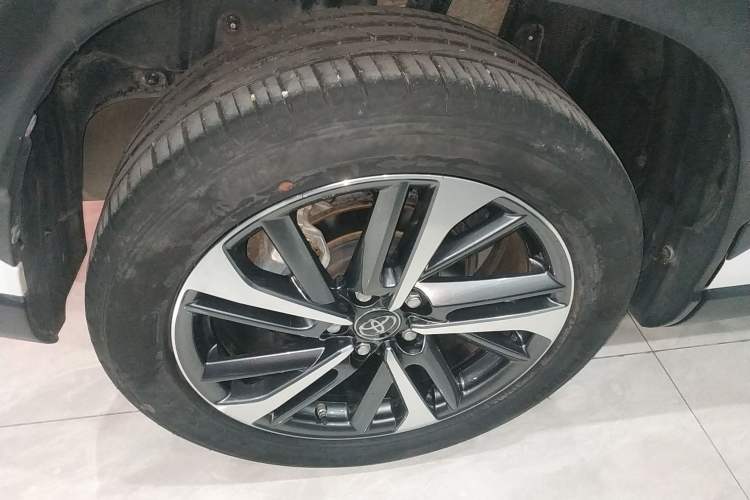 Used Toyota FRONTLANDER 2022 2.0L CVT Luxury PLUS Edition
