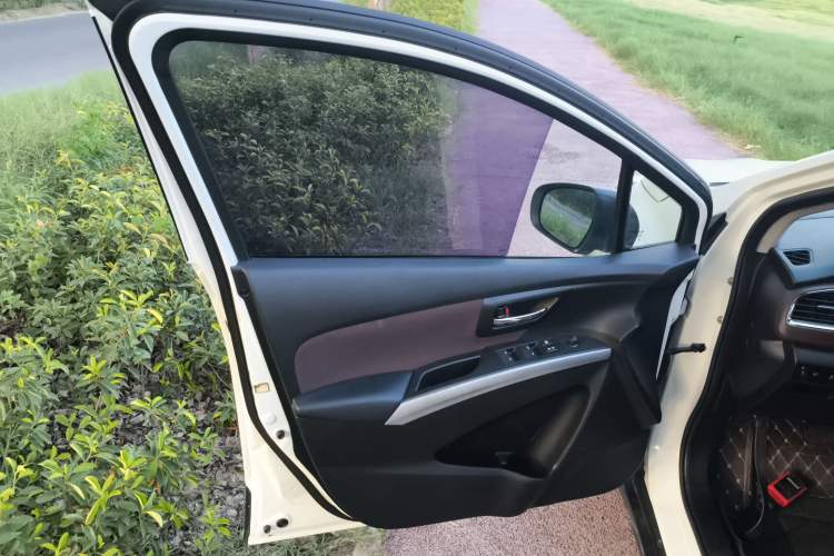 Used Suzuki Vitara S-Cross 2017 1.6L CVT Two-Wheel Drive Urban Fashion Model