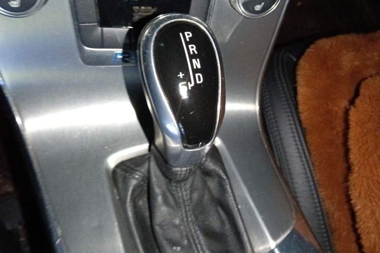 Used Volvo S60 2015 S60L 2.0T Zhiyuan Edition