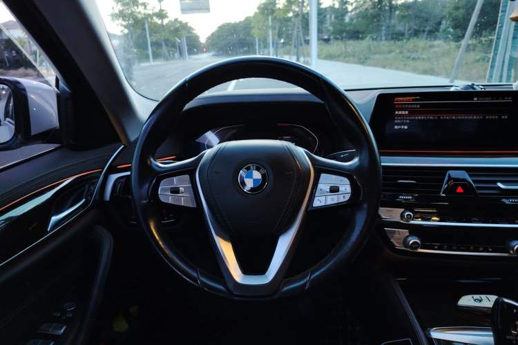 Used BMW 5 Series 2020 525Li Luxury Package
