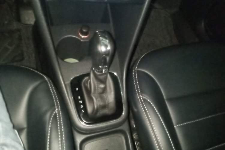 Used Volkswagen Polo 2016 1.6L Automatic Comfort Model Gear Lever