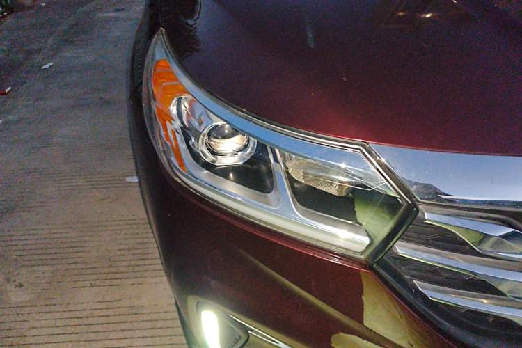 Used GAC Trumpchi GS4 2018 235T Automatic Two-Wheel Drive Luxury Smart Connectivity Version Right Front Headlight