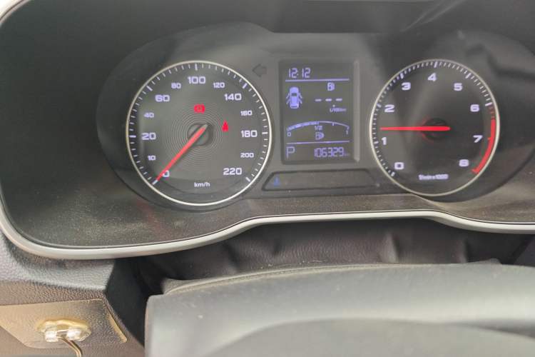 Used MG ZS 2018 1.5L Automatic Luxury Edition China V Standard Odometer Close Up