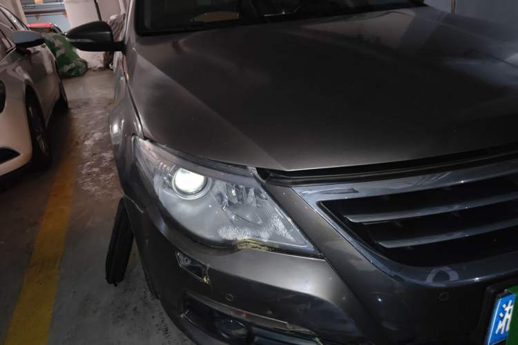 Used Volkswagen FAW-Volkswagen CC 2012 1.8TSI Luxury Model Right Front Headlight