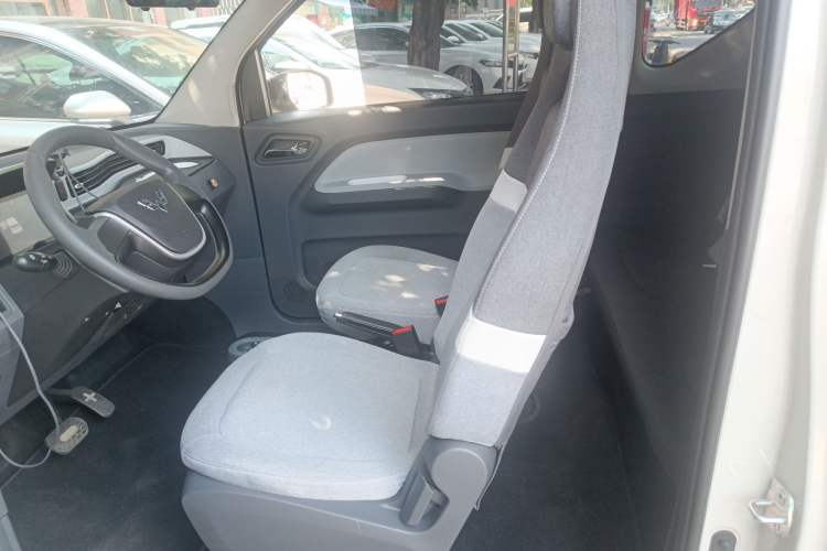 Used Wuling Hongguang MINIEV 2022 Macaron Premium Model – Lithium Iron Phosphate