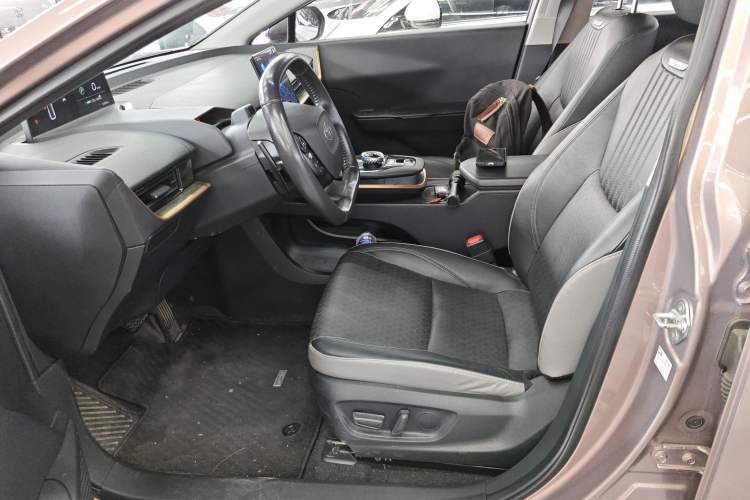 Used Toyota bZ3 2023 616 km Long-Range Premium