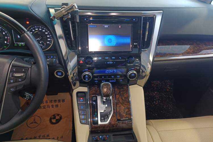 Used Toyota Alphard 2018 Revised Version 3.5L Luxury Edition