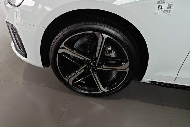 Used Audi A4L 2024 40 TFSI Luxury Dynamic Edition Exterior 4