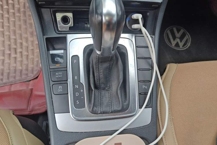 Used Volkswagen Magotan 2012 Revised 1.8TSI Luxury Version Gear Lever