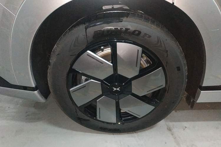 Used XPeng X9 2024 610 Long-Range Pro
