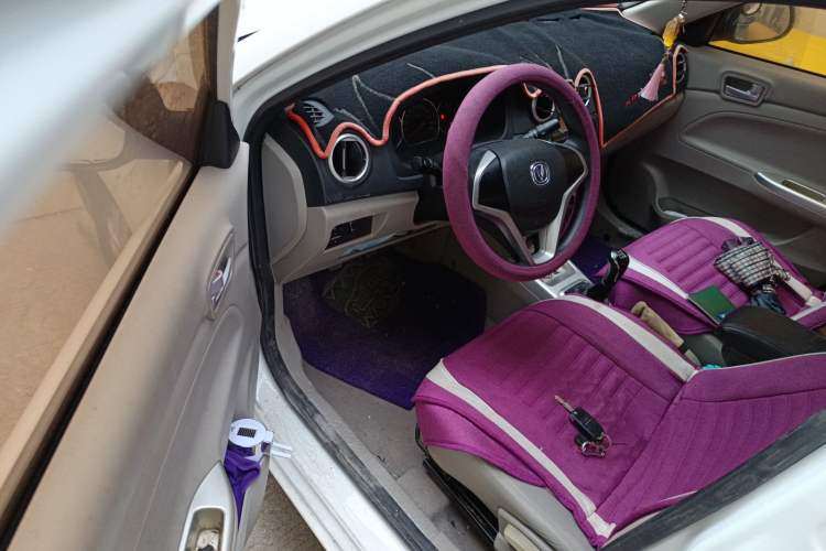 Used CHANGAN Alsvin V3 2015 1.4L Manual Warm-Hearted Model China V Standard