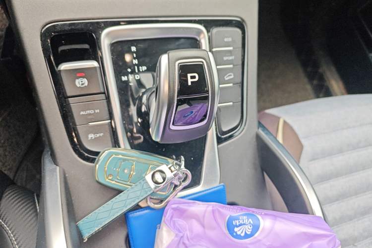 Used Geely Auto Emgrand X7 Sport 2021 Million Edition 1.8TD DCT Two-Wheel Drive Luxury Model
