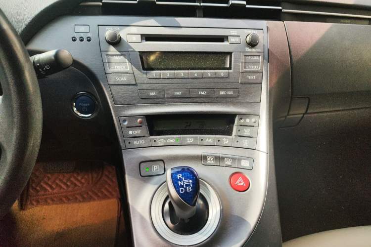 Used Toyota Prius 2012 1.8L Luxury Edition Audio And AC Panel