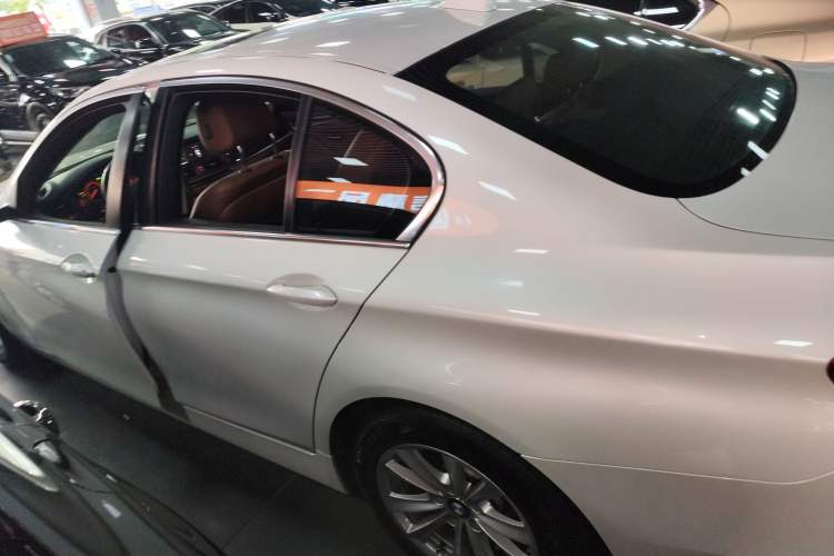 Used BMW 5 Series (Import) 2015 520i Elegant Edition
